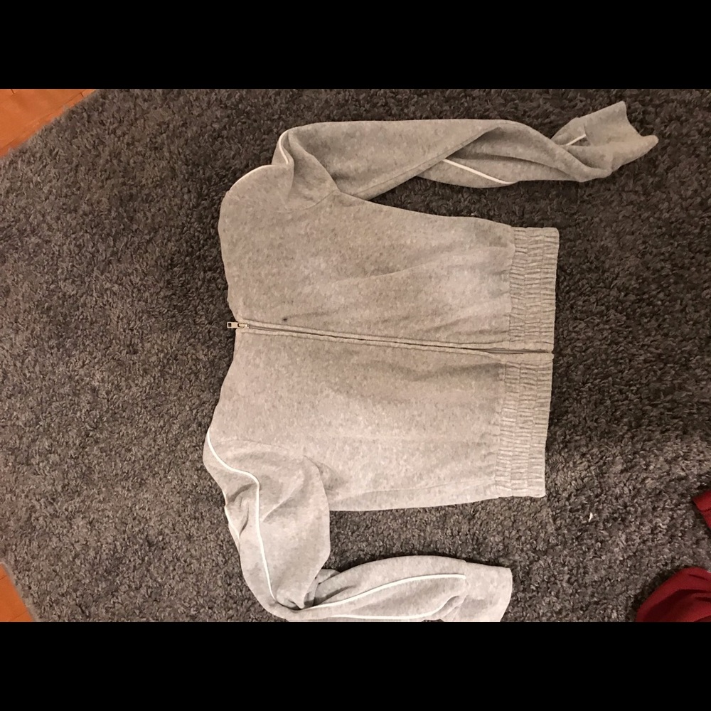 Grey cropped hoodie